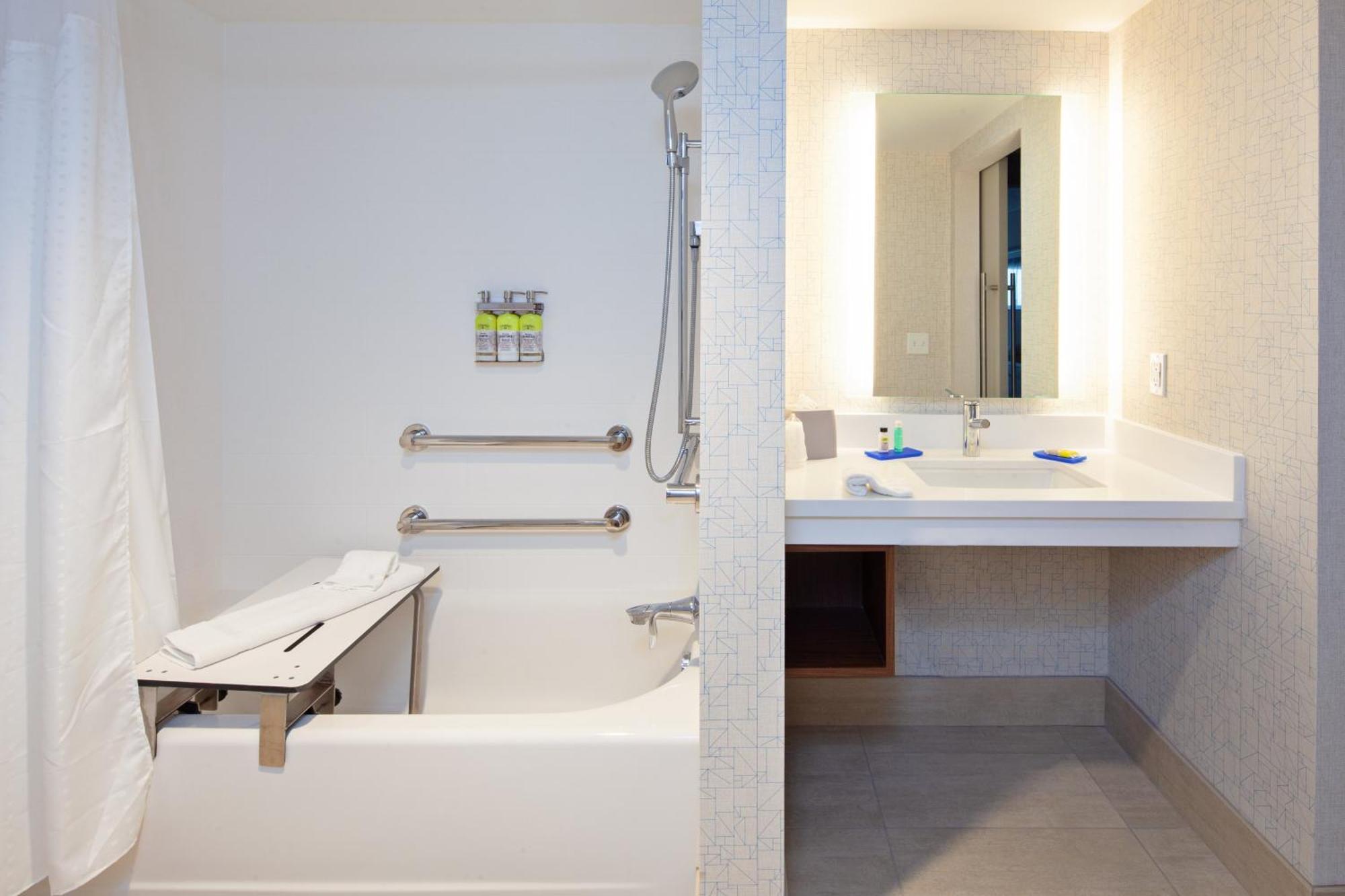 Holiday Inn Express Hotel & Suites Ventura Harbor By Ihg Exterior foto