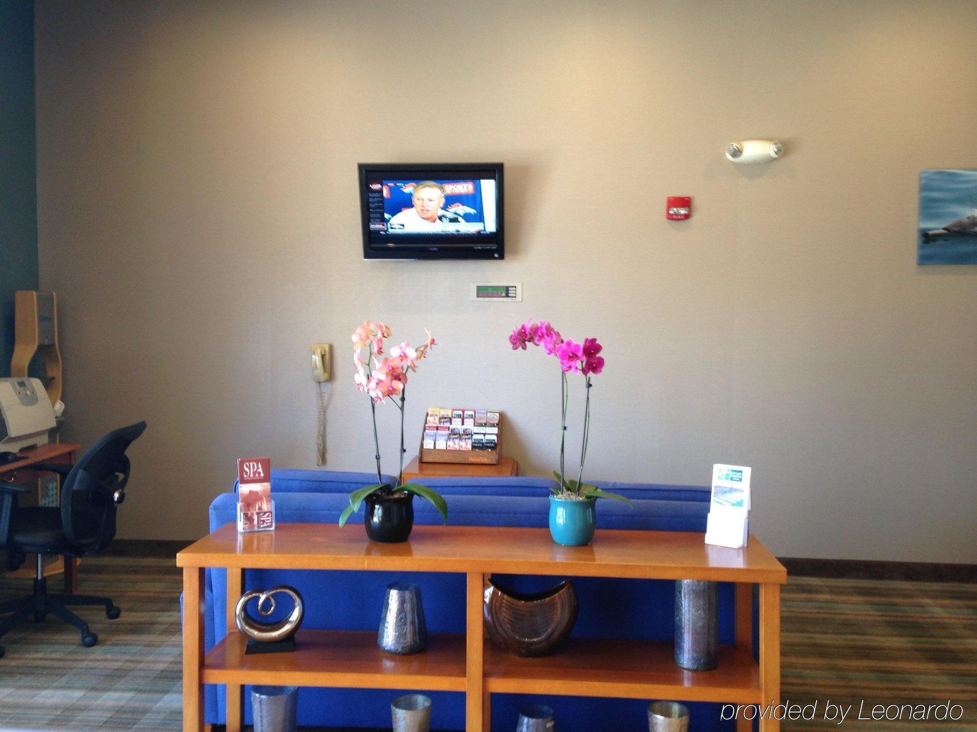 Holiday Inn Express Hotel & Suites Ventura Harbor By Ihg Exterior foto